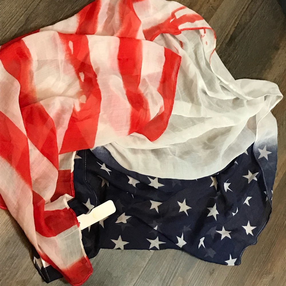 Brand new !! Charming Charlie American flag scarf